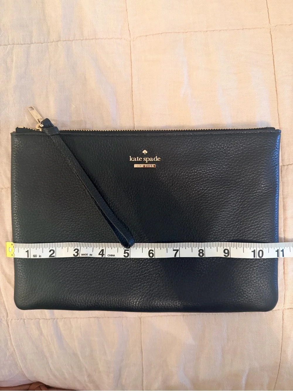 Kate Spade (LARGE!)Jackson Street Finley Black Leather Wristlet Clutch pouch